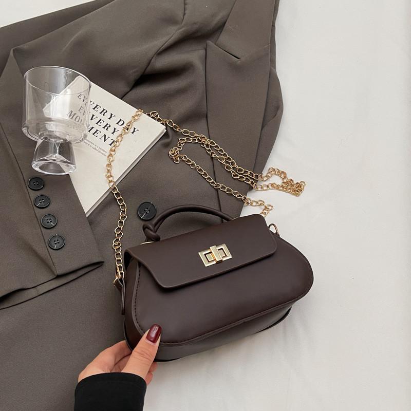 Chic Vintage Handbag Elegant Small Square Crossbody Bag For Autumn Fashion Lovers