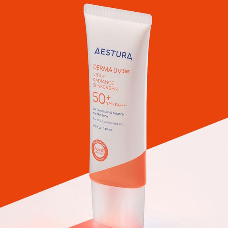 

Derma UV365 Moisture Glow Sunscreen 40ml