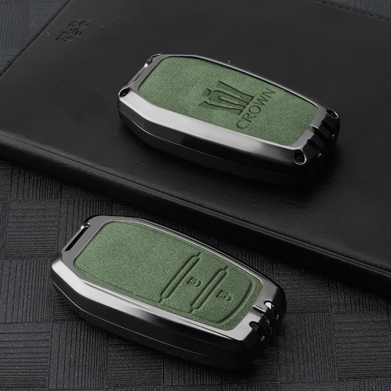 Premium Metal Key Cover for Toyota Crown - High-end Car Accessory Key Shell & Buckle