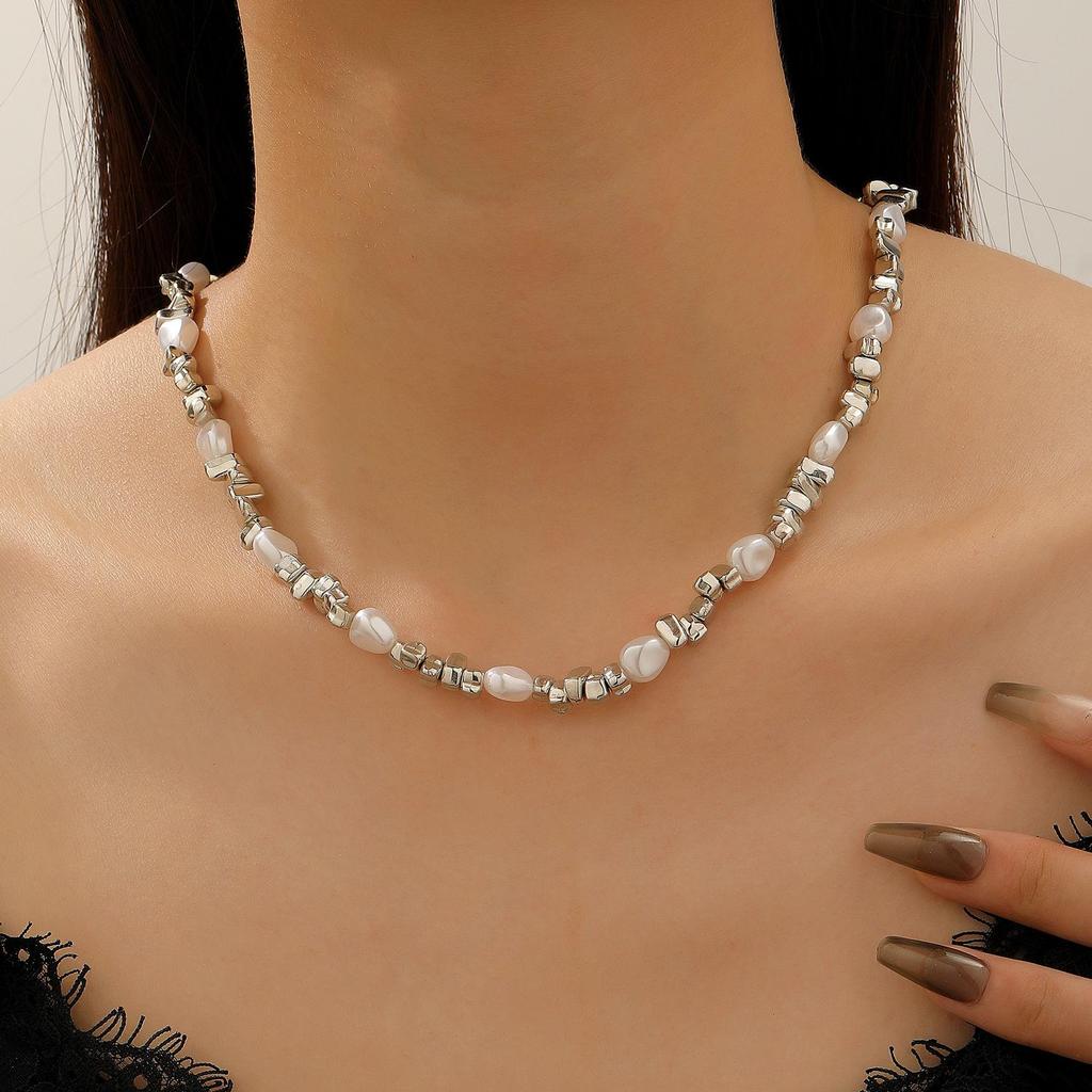 Barokowy nieregularny zestaw naszyjnika i bransoletki z pereł w kolorze srebra dla kobiet