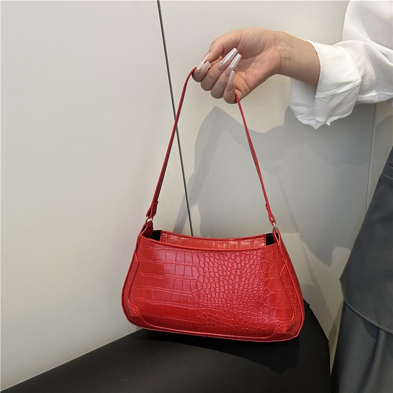 

Solid color niche Korean version ins fashionable new armpit bag women s versatile personality casual fashion premium shoulder bag красный