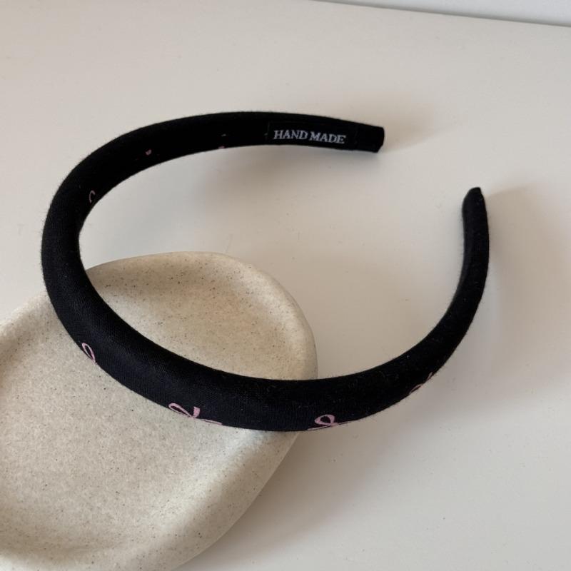 Sweet Bow Hairband for Girls with High Forehead, Suitable for Washing Face and Applying Makeup, with A Hair-styling Function.