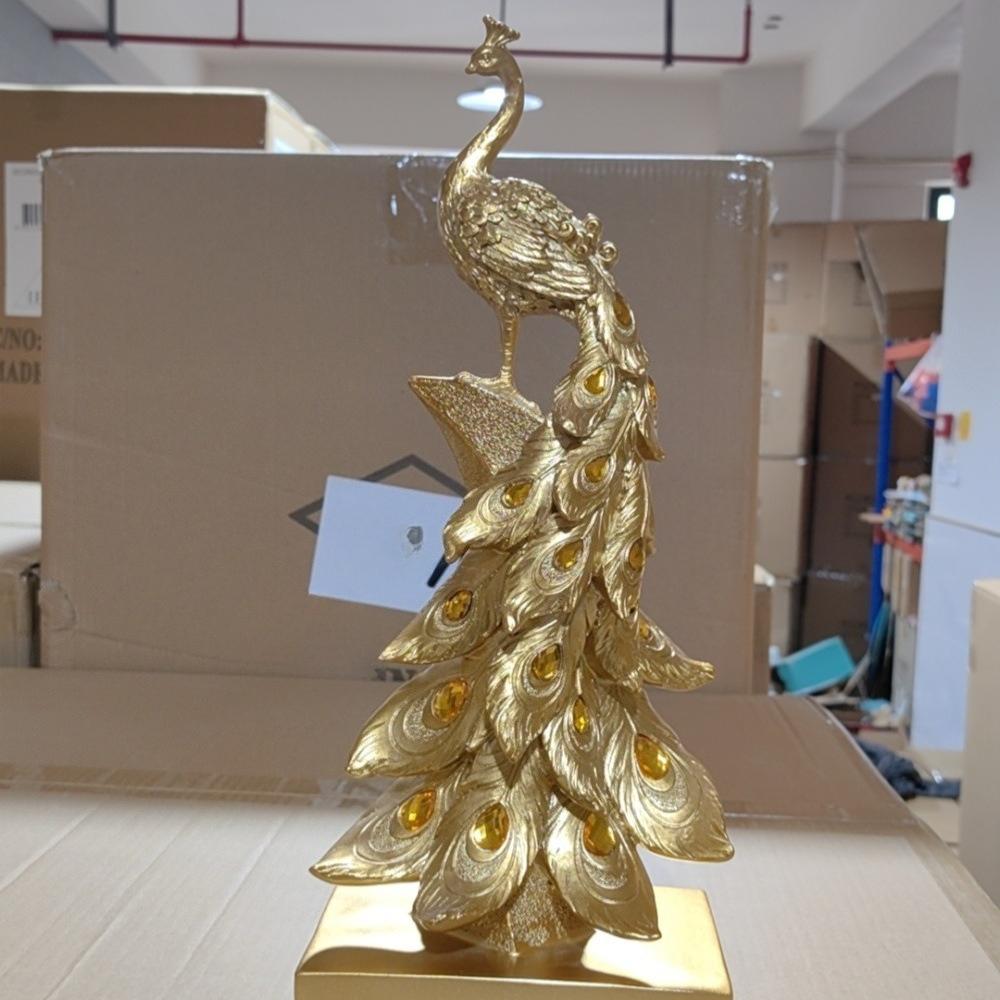 Decorative resin crafts creative and fashionable gold blue peacock ornaments wine cabinets living rooms home decor gifts