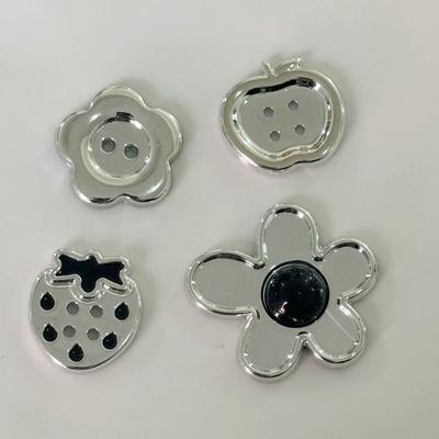 10pz Bottoni Metallici a Forma di Fiore e Fragola per Artigianato Fai da Te, Custodia per Telefono, Cucito, Abito, Maglione, Gonna, Accessori Decorativi