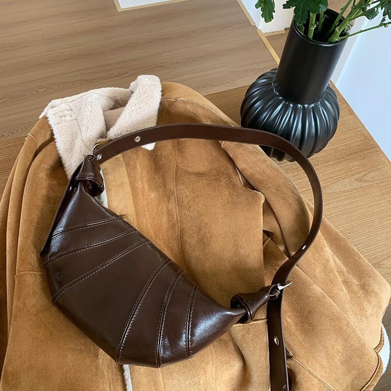 IELGY Retro Coffee Color Underarm Croissant Fashion All-Match Cross-Body Dumpling Bag