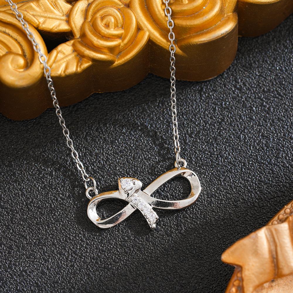 Net Celebrity Love Infinity Micro-Inlaid Necklace - Niche Design, Luxurious Pendant, High-End Clavicle Chain