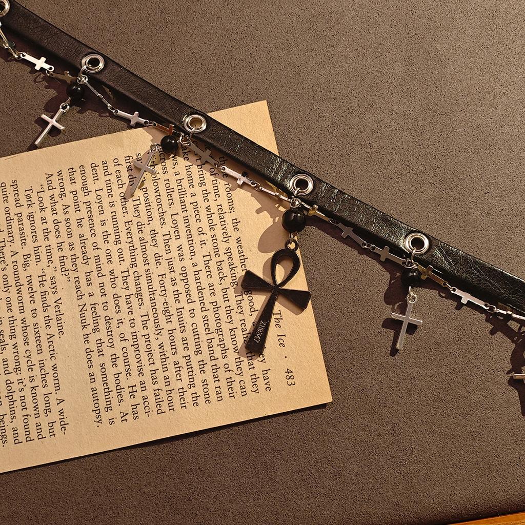 Goth Punk Black Cross Leather Collar Female Choker Yabi Culture Fashion Temperament Collarbone Chain
