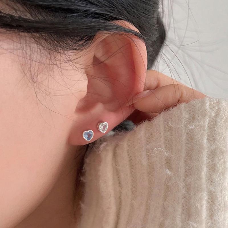 Heart-Shaped Zirconia Stud Earrings for Women - Cool, Simple Design for Ear Cartilage and Cochlea with Screw Back, Trendy and Niche.