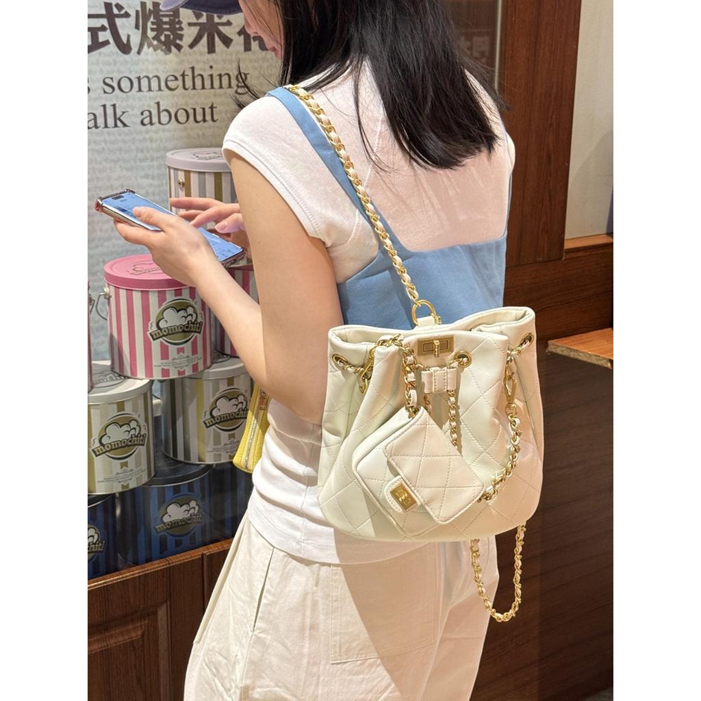 Sheepskin Backpack 2025 New Diamond Chain Bag Casual Versatile Leather Large Capacity Bucket Bag Women