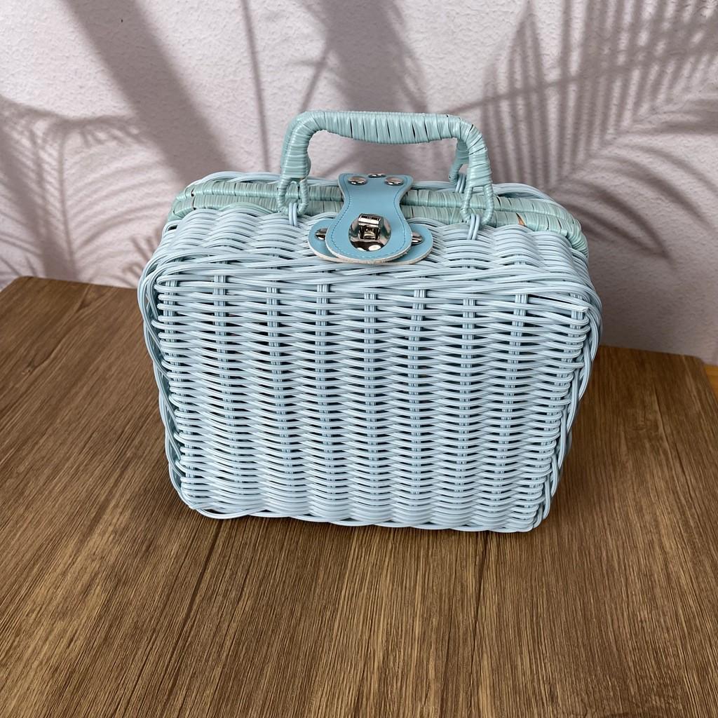 Vintage-Style Imitation Rattan Picnic Basket and Storage Box - Ideal for Photos, Bridesmaid or Groomsman Gifts