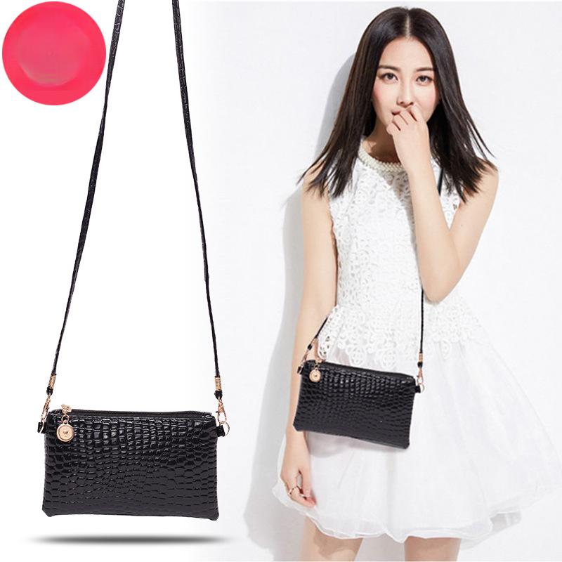 Petit Sac Carré Motif Crocodile pour Femmes Sac à Monnaie Japonais et Coréen Portant Une Épaule Sac Bandoulière Cuir Verni Clé Mobile Portefeuille à Monnaie