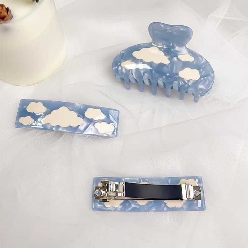 Womens Unique Geometric Hair Claw Clip Set In Sky Blue Cloud Design For Spring 2022