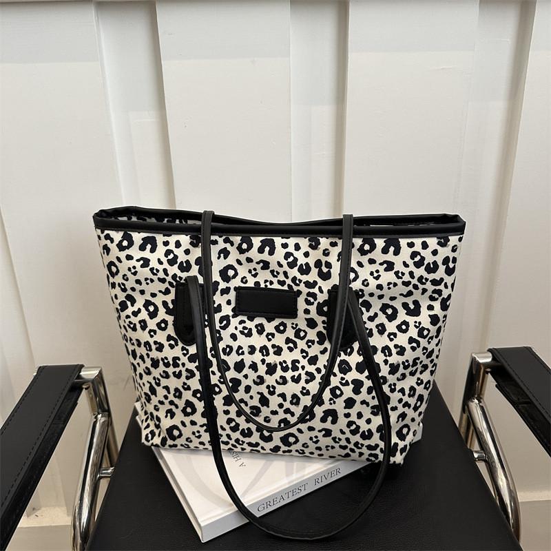 Print Luxurious Leopard Large Tote Bag For Women Trendy Street Handbag Style