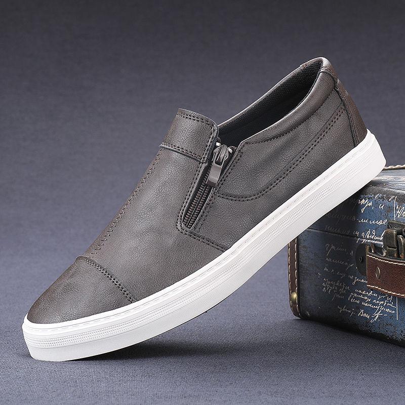 Korean Style Men's Breathable Leather Low-Top Casual Shoes - Soft Sole & Versatile Design for Spring/Summer.