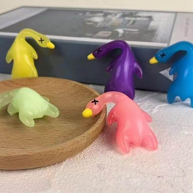 UV Color Change Duck Keychain Beijing Roast Duck Keyring Bag Pendant Funny Car Ornament Decoration Rear View Mirror Accessories