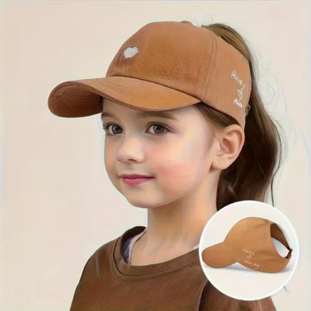 Youngsters Breathable Open-Top Baseball Cap with Heart & Letter Design, Sun Protection Visor, Polyester, Machine Washable, Casual Headwear