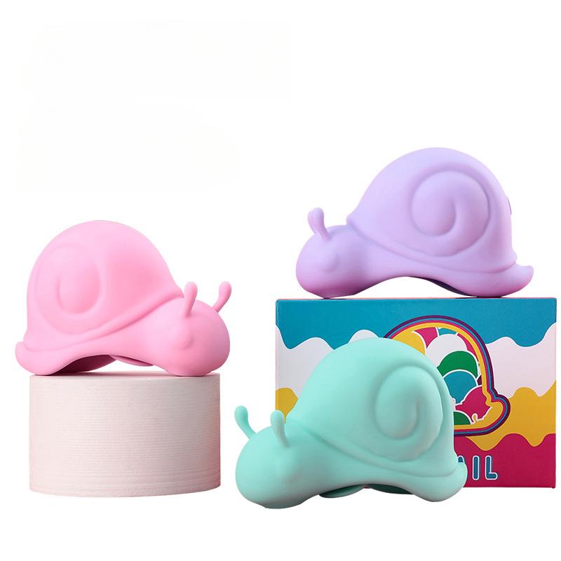 Snail Sucking and Jumping Egg Female Masturbator, Tongue Licking and Vibration, Three In One Suction Yin Second Trend, Fun Toy