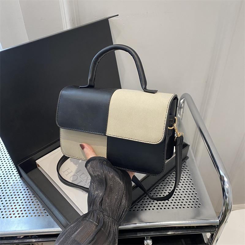 

Fashionable Street Style Medium Shoulder Bag With Unique Color Contrast Design хакі