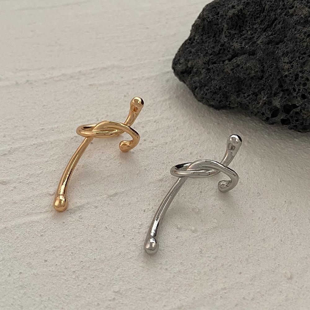 Personality Irregularity Tie A Knot Line Clip Earrings for Women Men Charm Hip Hop Rock Ear Cuff Piercing Earrings Jewelry