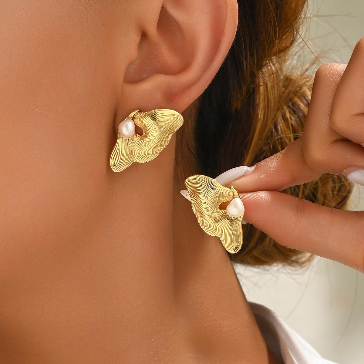 

Геометрические серьги женские простые инкрустированные жемчугом дизайнерские серьги высокого класса женские серьги-гвоздики оптом