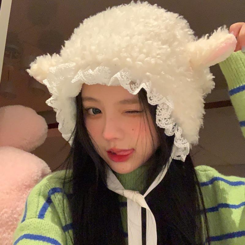 Sweet and Cute Girl Lamb Wool Woman, Warm In Autumn and Winter, Cold-proof, White Face, Lamb Ear Hat Woman