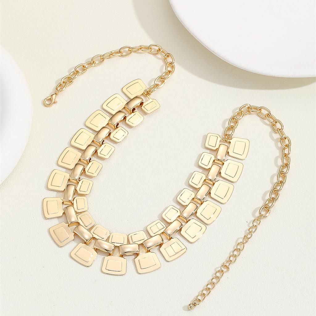 European and American fashion temperament metal necklace exaggerated ethnic style necklace jewelry women's fashion light luxury cold wind collarbone