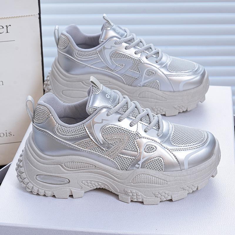 

Папины кроссовки осень новые дышащие сетчатые кроссовки толстая подошва увеличивающие рост спортивные кроссовки повседневные кроссовки 35