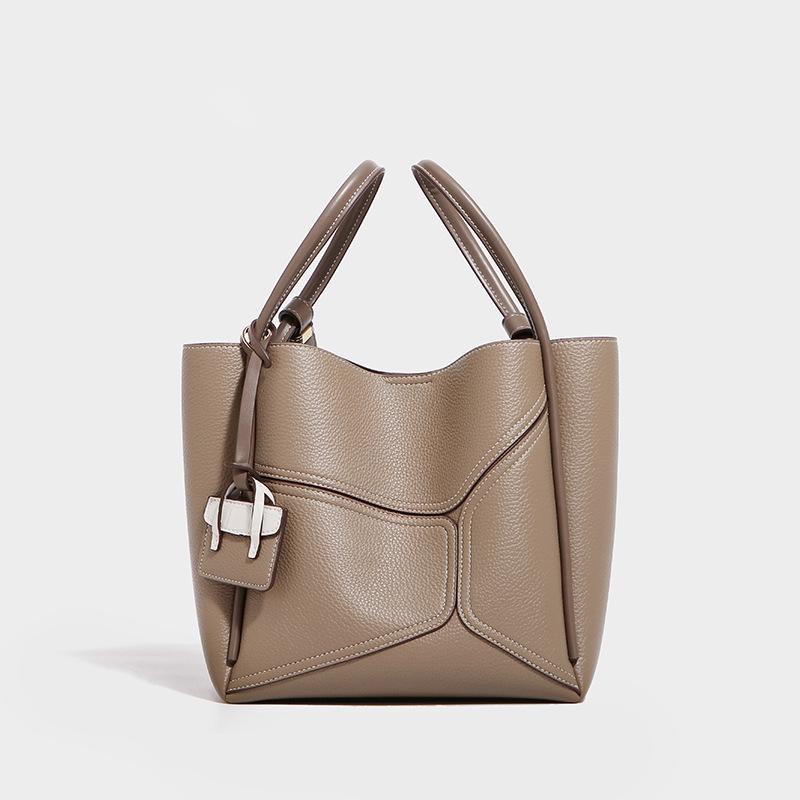 

2024 Trendy Textured Tote: Stylish, Versatile, Large Capacity Commuter Bag for Women