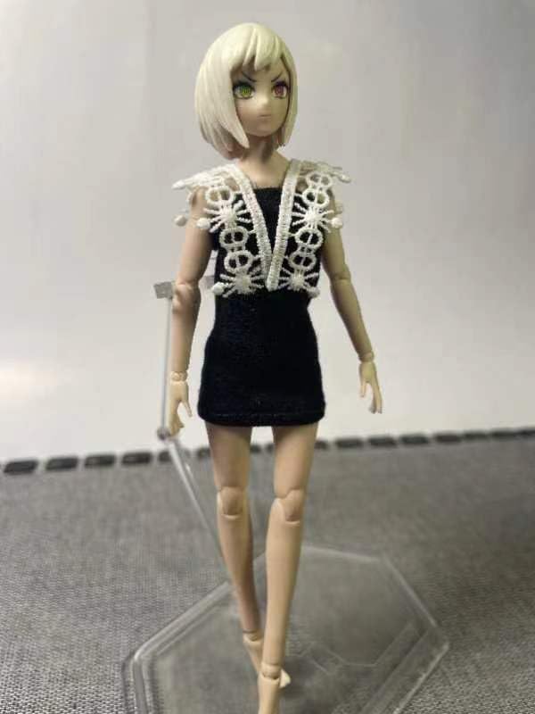 Dieses süße Einteiler-Kleid ist perfekt für Figuren im Maßstab 1:12. Es ist perfekt für Figuren im Maßstab 1:12, einschließlich Mecha Girls und Bishoujo-Figuren.. (Kopf und