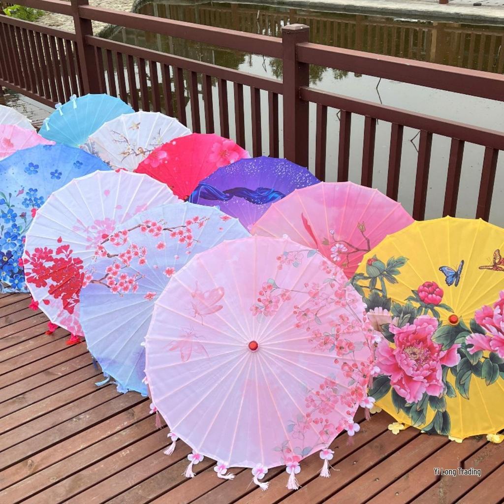 Vintage Petal Tassel Women's Silk Hanfu Dance Umbrella - Classical Oil Paper Runway Prop