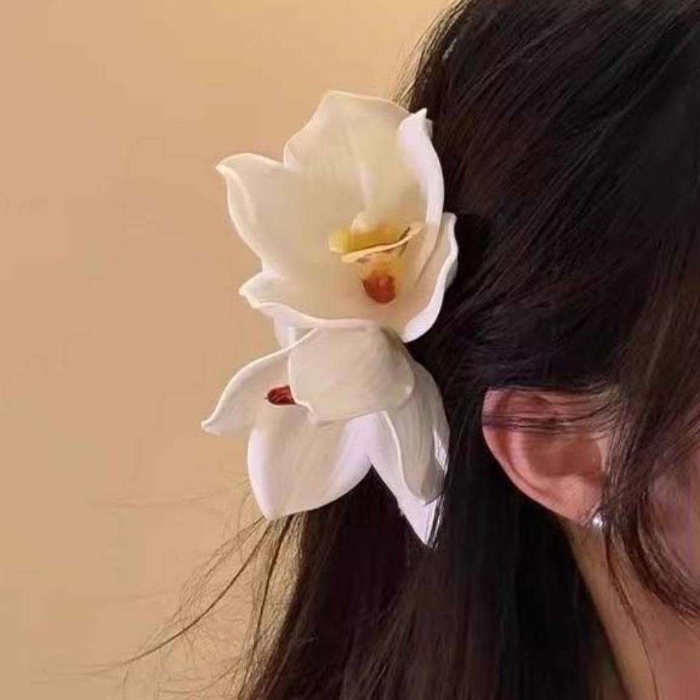 

Elegant Magnolia Shark Clip Acrylic Women Hair Accessories Yellow Yulan Flower Hair Claw Daily Style 2
