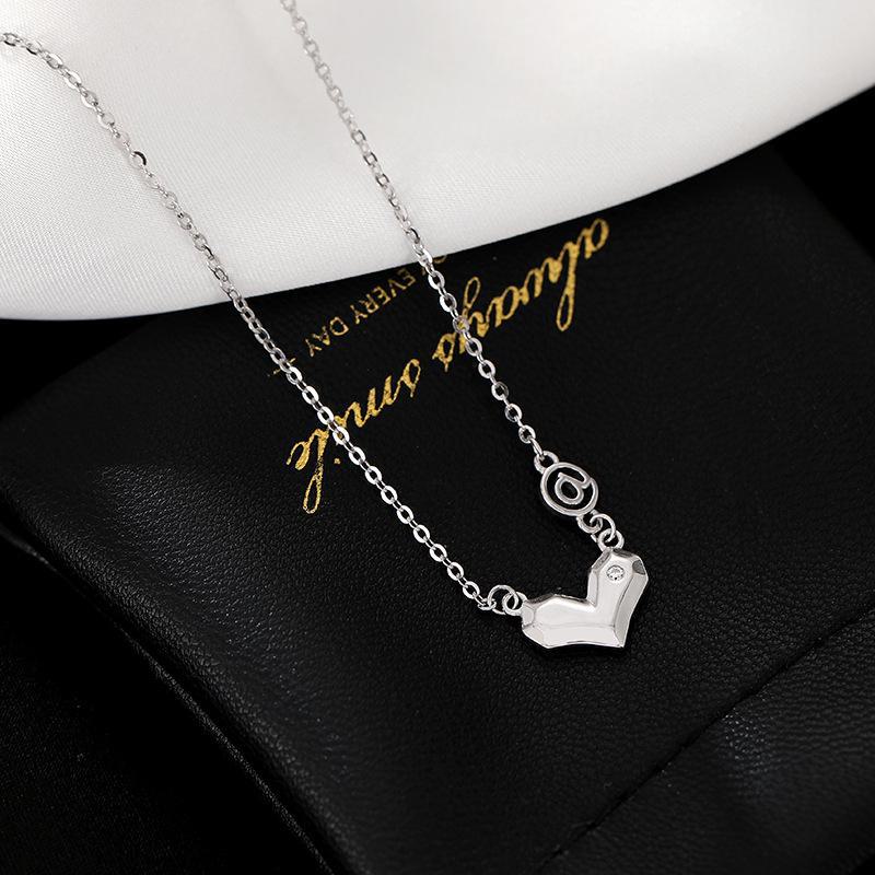 Banyan Tree S925 Silber Herz Anhänger Halskette für Frauen - Minimalistisches 3D Buchstaben Design an Schlüsselbeinkette