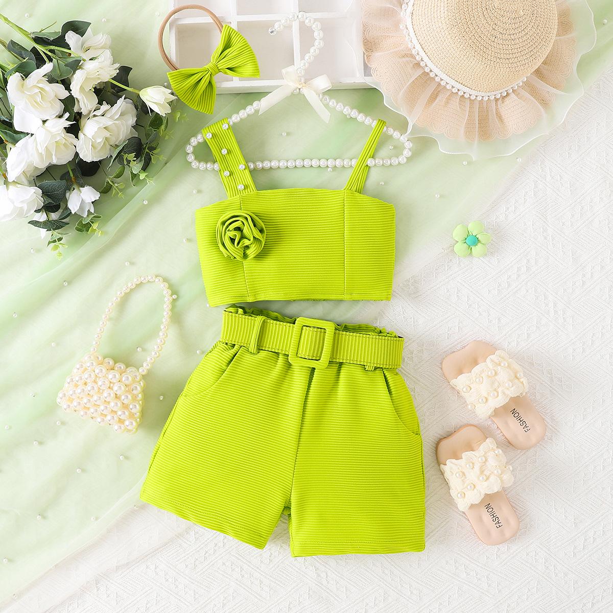 

Летний комплект одежды для девочек: Разноцветный топ с милым цветком на шее + шорты + пояс + комплект аксессуаров для волос 4Y флуоресцентный зеленый