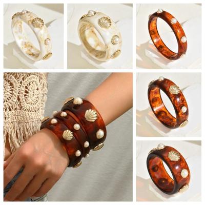 Vintage Wide Resin Pearl Shell Bracelet Lightweight Mottled Bohemian Bangle Durable Round Cuff Bracelet Women