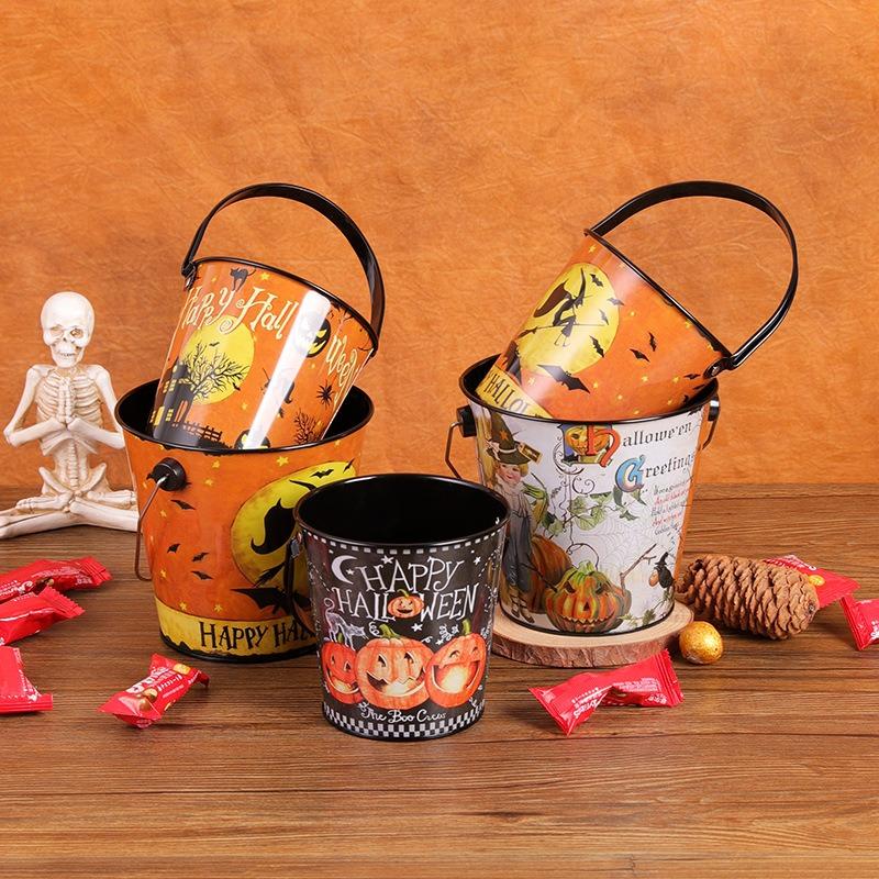 

Halloween Handheld Pumpkin Bucket Children Candy Storage Bucket Ghost Festival Kids Favors Trick Or Treat Iron Candy Bucket 10.5x7.8x10cm