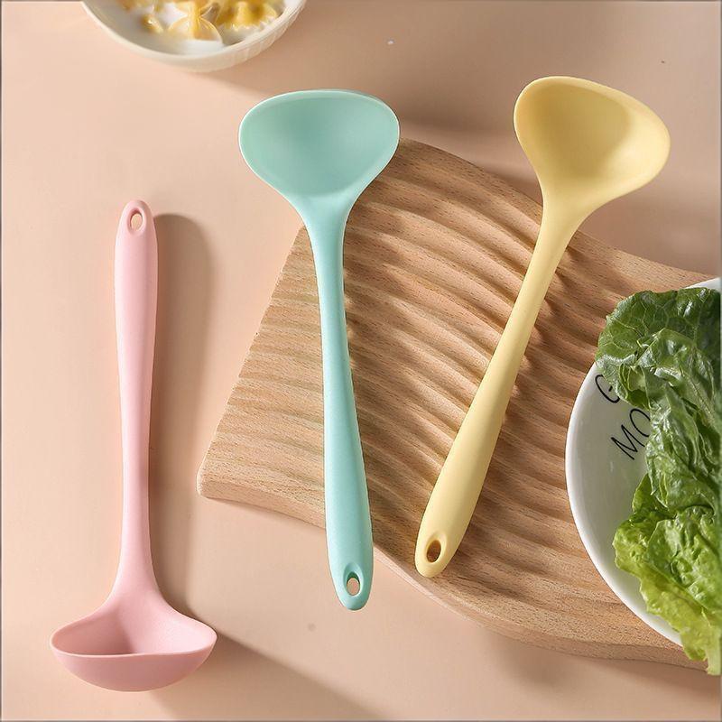 Long Handle Silicone Soup Spoon Large Ramen Noodles Tablespoons Hot Pot Porridge Ladle Scoop Kawaii Japanese Kitchen Utensils