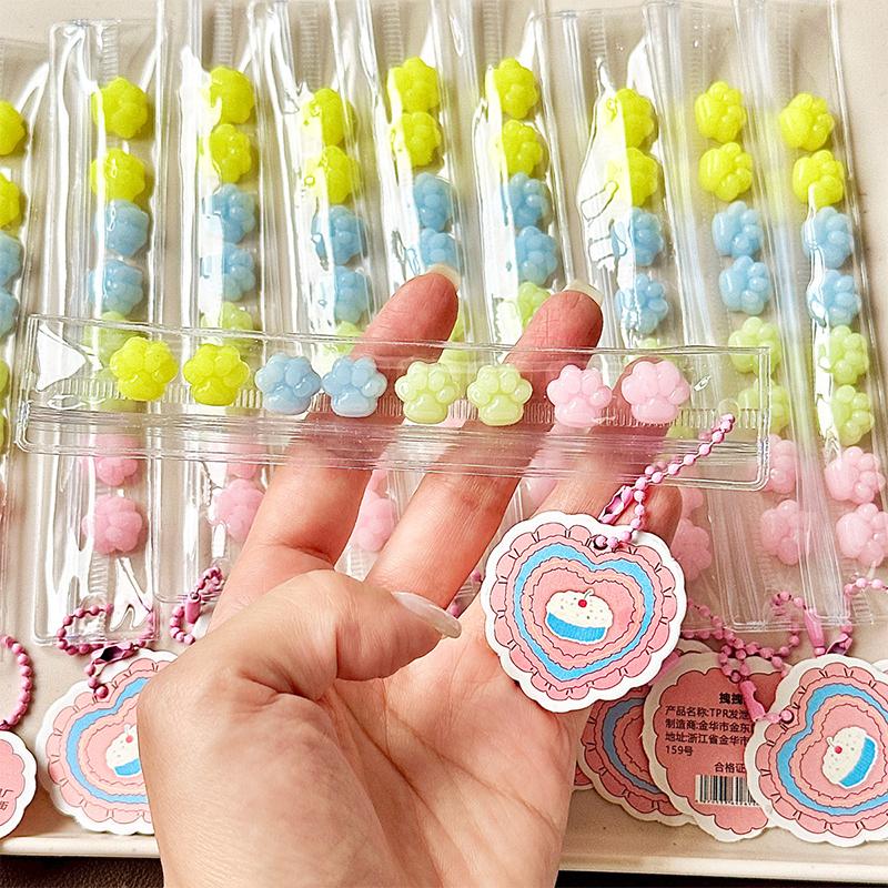 Cartoon Mini Cat Paw Squeeze Toys Keychain Kawaii Soft Realistic Cat Paw Stress Relieving Toys Keychain Pendant Gifts
