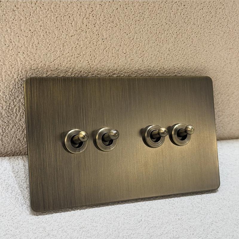 LangYeao Messinghebel UK Kippschalter Buster und Stanzlichtschalter Stil Edelstahlplatte Vintage Retro Wandschalter Steckdose