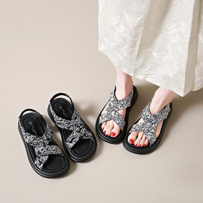 New Chinese Roman sandals women's 2025 new high-end skirt casual platform sports beach shoes women