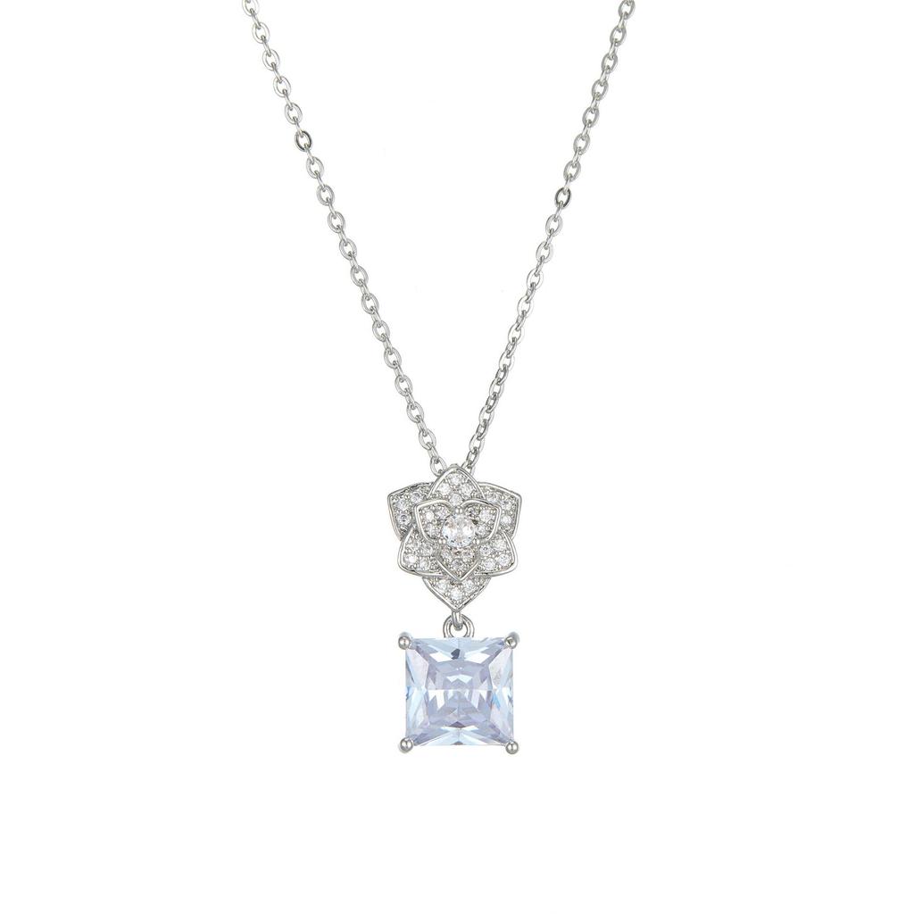 Square Flower Necklace Women'S High-Value Simple And Versatile Trend Zircon Geometric Pendant Exquisite Jewelry