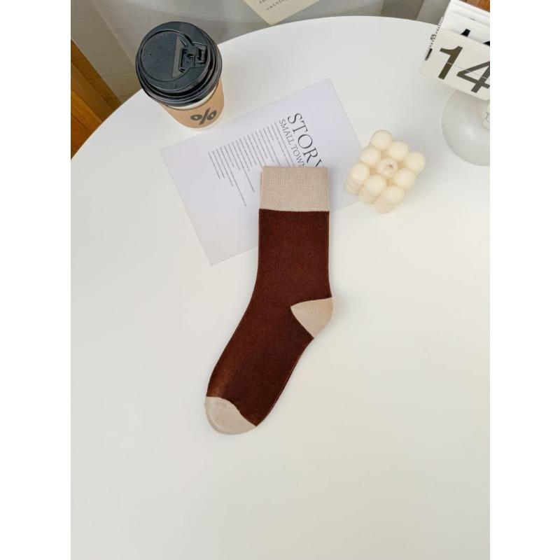 Mid-calf Socks for Autumn and Winter, Color-matched Mid-calf Socks, Niche and Fashionable Women's Socks