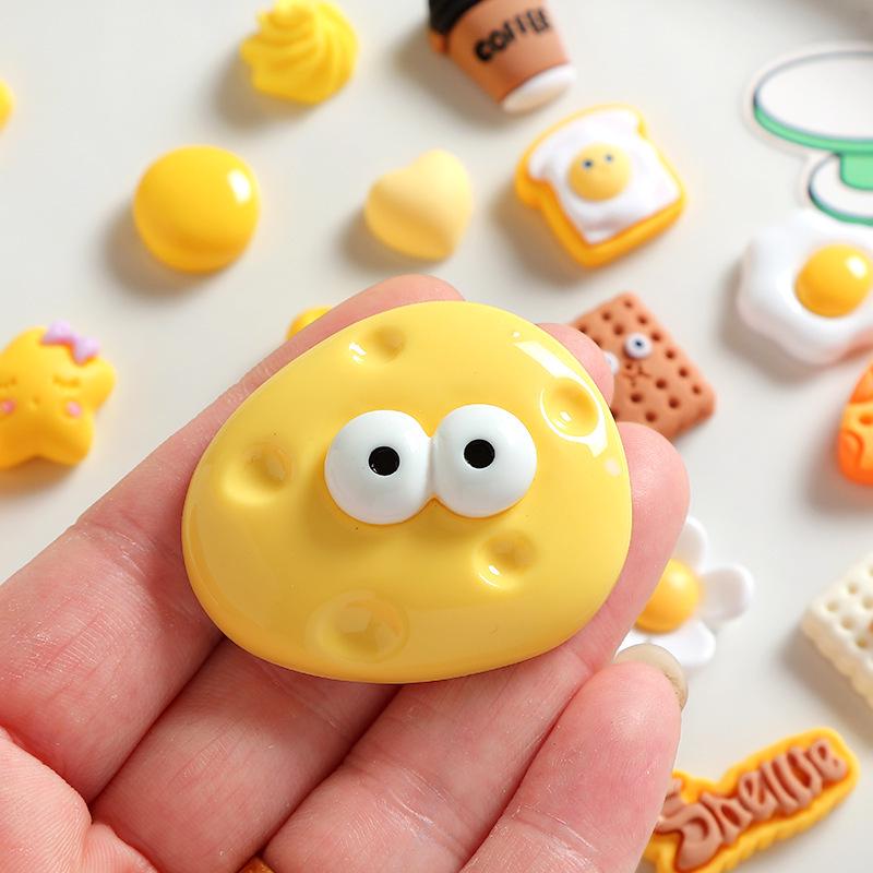 Big Eyes Cheese Resin Toy - Handmade DIY Accessories: Fridge Magnet, Shoe Buckle, Hair Accessory