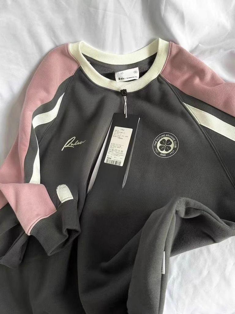 Women's Trendy Raglan Sleeve Sweatshirt - Autumn Style