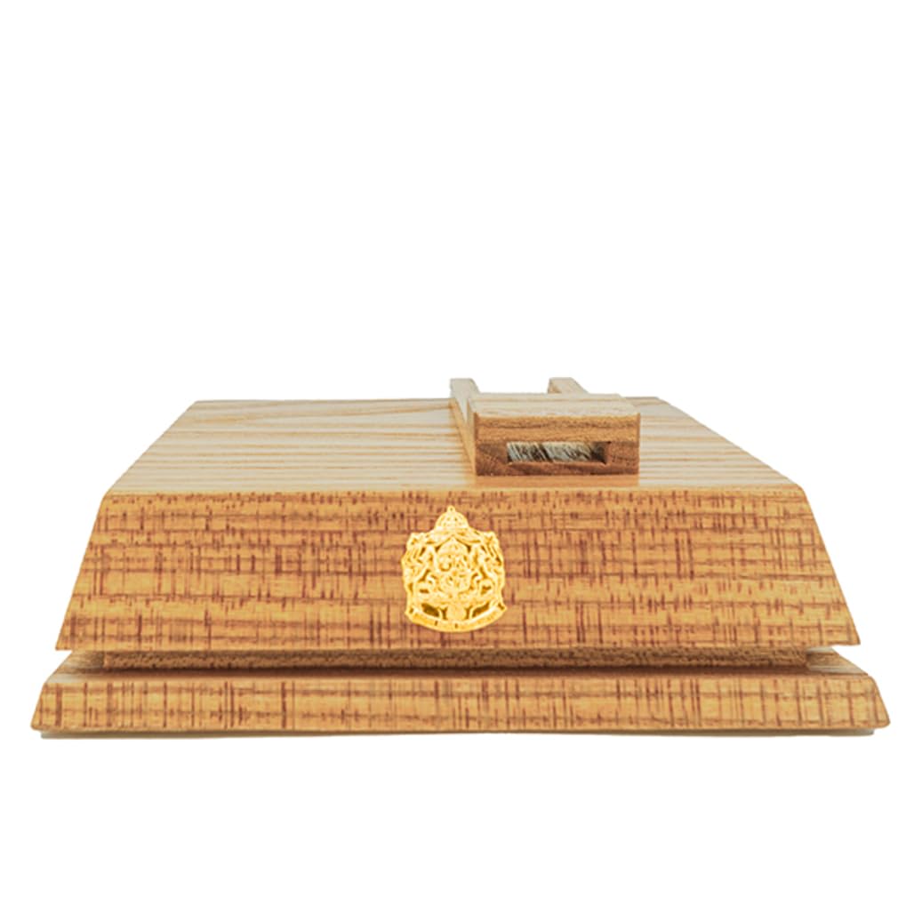 

Abu Garcia Wood Display 1640838 Natural (Right-Handed)