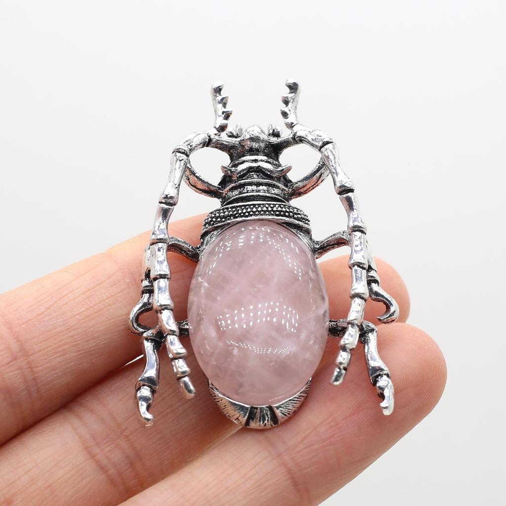 1 stk, Naturlig stein Skjell Bille Anheng Brosje, Aura Healing Krystall Kvarts Jade Edelstener Charms Brosjenål for Smykkefremstilling DIY Halloween Håndverk Gaver