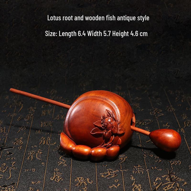 Portable Boxwood Percussion Meditation Instrument: Mini Wooden Fish Carving, Perfect as a Gift or Decorative Ornament.
