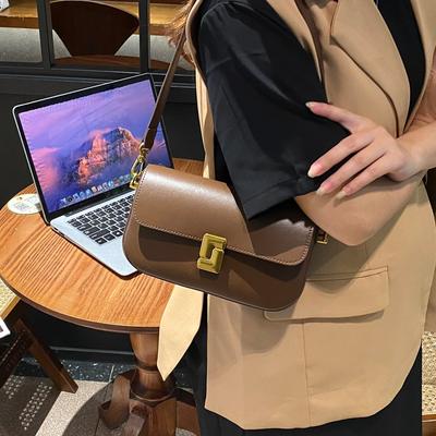 Nová francouzská taška pod paži na léto Vysoce kvalitní a univerzální kožená taška pro ženy Niche Crossbody taška přes rameno