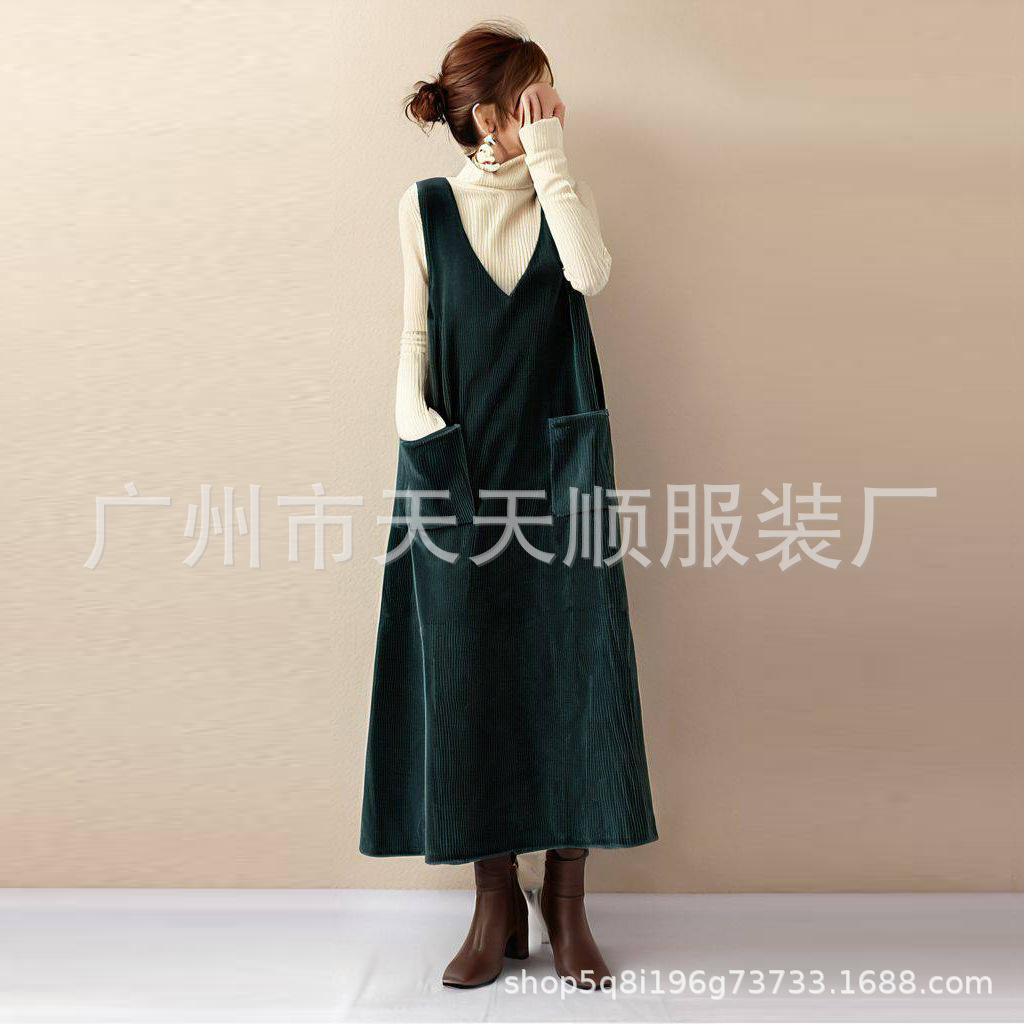 

Spring and Autumn [Two-piece set] Solid color turtleneck sweater + v-neck sleeveless corduroy dress XL