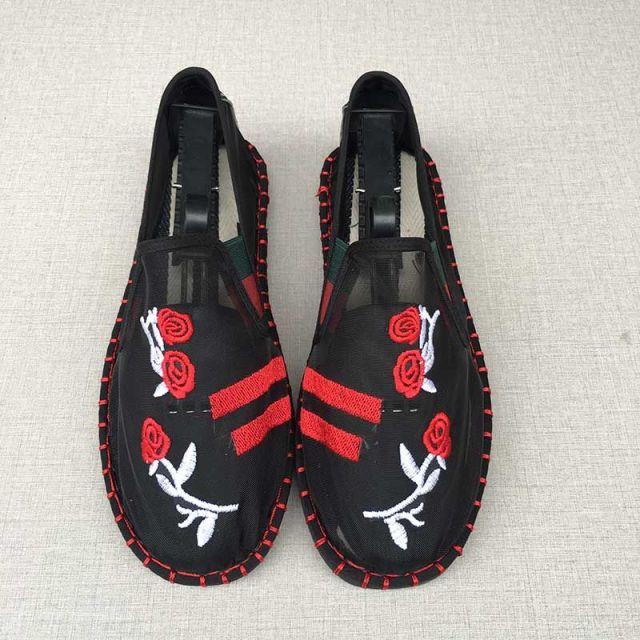 Oude Peking Stoffen Schoenen Holle Netstof Schoenen Airconditioning Schoenen Luie Man Handgeborduurd Mondmasker Gaas Sandalen