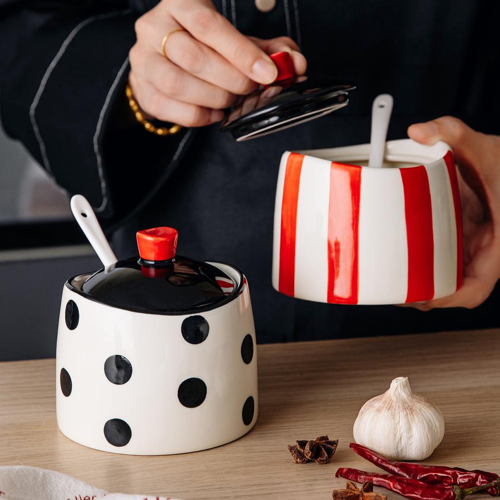 Retro Polka Dot Stripe Ceramic Spice Jar with Lid Spoon Cute Kitchen Seasoning Storage Container Home Countertop Sugar Salt Jar